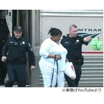 列車の中で通話し続け16時間、迷惑顧みない女性を警察が強制下車措置。