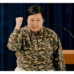 東京競馬場にゴジラ襲来、やす子が&ldquo;日本ダービー大作戦隊長&rdquo;就任