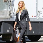 学校からグウィネス叱責される、スクーターで子ども送ることを問題視。