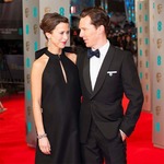 英国の島でカンバーバッチ結婚、昨年婚約発表のソフィー・ハンターと。