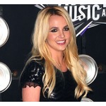 ブリトニー、口パク疑惑に「本当に腹立つ」