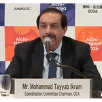 会見するイクラム委員長