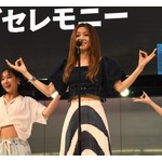 倉木麻衣が「名探偵コナン」テーマ曲など熱唱、サンシャインシティ噴水広場に約1000人