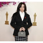 ビリー・アイリッシュ、自宅に居ながら&ldquo;ファンによる恐ろしい経験&rdquo;があったと告白