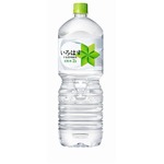 「い・ろ・は・す」初2Lボトル、つぶしやすさと注ぎやすさ両立の新容器。