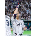 歓声に応える吉田　野球