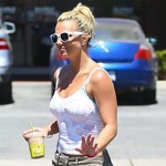 ブリは愛犬に年300万円超使う、&ldquo;留守中の世話代55万円&rdquo;など。