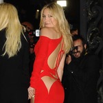 ケイト・ハドソンが大胆ドレス、&ldquo;引き締まった体&rdquo;が見え隠れ。