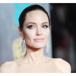 「マレフィセント」続編の公開&ldquo;前倒し&rdquo;に