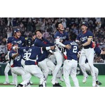 喜ぶ韓国ナイン　野球