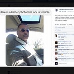 指名手配写真の&ldquo;写り&rdquo;に不満で自撮り送付、警察がFacebookで公開。