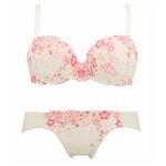 願かけデザイン「実を結ブラ」、&ldquo;サクラ咲く&rdquo;満開の花をイメージ。