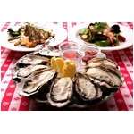 25種以上の牡蠣料理食べ放題、ワインも飲み放題の恒例イベント。
