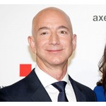 アマゾン創設者が&ldquo;世界一のお金持ち&rdquo;返り咲き、昨年より資産3兆円超増える