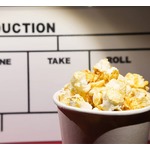 ポップコーン食べながら&hellip;は&ldquo;映画に集中&rdquo;を妨げる？