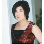 桜田淳子が32年ぶりTOP50入り、自ら監修の40周年記念ベスト盤で。