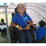 健康体なのに13回も手術された少年、母が強要