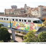 &ldquo;水着のダッフィー&rdquo;モノレール走る