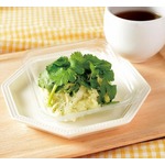 ローソンが「パクチーポテトサラダ」