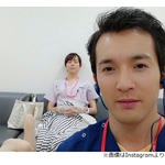 &ldquo;爆睡する比嘉愛未&rdquo;浅利陽介が隠し撮り