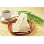 &ldquo;レアチーズケーキ&rdquo;のサンド、ローソンが甘いサンドイッチの新作。