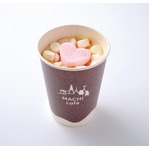 ハートのマシュマロ浮かぶラテ、まろやかなストロベリーショコラ風味。