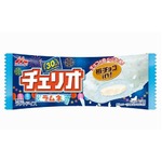 板チョコ入りラムネバーアイス、チョコたっぷり「チェリオ ラムネ」。