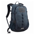 国内旅行に不可欠なアイテム、人気ブランドは？