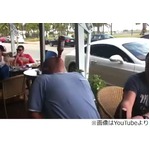 &ldquo;ビール早飲み世界記録&rdquo;が話題に、手を使わず330ml瓶&times;3本を37秒で。