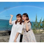 安めぐみ、大きな沖縄の虹をバックに&ldquo;めーたん&rdquo;大堀恵と2ショット