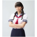 上原多香子がセーラー服姿披露「とっても恥ずかしかったです」。