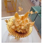 【写真】17万円の世界一高いドーナツ、英クリスピー・クリームのイベントで。