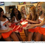 フーターズ「別れた恋人の写真破ろう」が話題