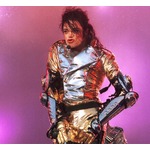 マイケル・ジャクソン、過去1年で860億円稼ぐ