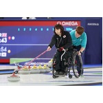 ストーンを放つ小川