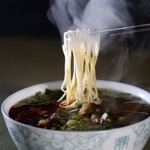 麺料理にアヘンの原料混ぜ込む、&ldquo;麺の虜&rdquo;にする狙いも薬物検査で発覚。