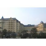 &ldquo;お泊まりディズニー&rdquo;の実態、女性の宿泊相手は「女友達」がトップ。