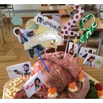 &ldquo;高校生役&rdquo;29歳窪田正孝を肉（29）ケーキで祝福