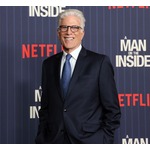 77歳米俳優、ドラマ撮影中&ldquo;キラキラした粉&rdquo;で死にかけた