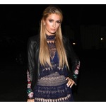 パリス・ヒルトンが泥酔客に激怒