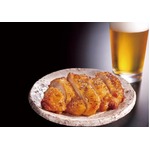 ローソンがパリッとやみつき鶏、まぶしにんにくと黒胡椒の強めの味。