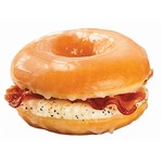 ドーナツ&times;ベーコン&times;目玉焼き、米ダンキンの朝食新メニューが話題に。