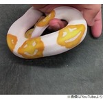 執念が生んだ&ldquo;ニコちゃんマーク&rdquo;柄のヘビ