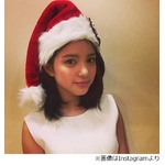 微笑み浮かべる川島海荷サンタ「かっ、かわいい〜！！」「きゃわわ」。