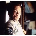 「チャイルド・プレイ」チャッキー役の俳優が死去、警察の捜査受けていた