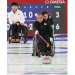 ストーンを放つ中島