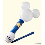 TDL初の夜パレード連動グッズ、フロートの音楽に合わせライトが点灯。