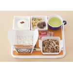 JALが空飛ぶ「AIR吉野家」提供、こだわりの味を機内で完璧に再現。