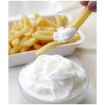 熱々ポテトに冷々ヨーグルトを、フローズンヨーグルト専門店の限定品。