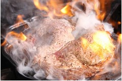 肉量を記録するステーキ専門店、自分専用の「ポンドカード」発行。